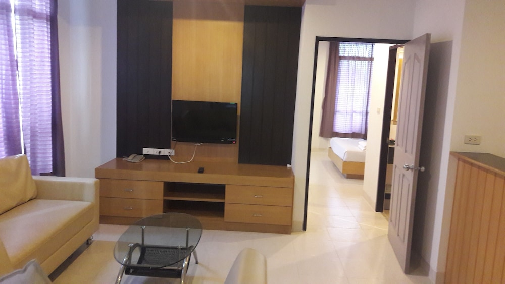 sena house paholyothin30