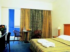 aquila atlantis hotel
