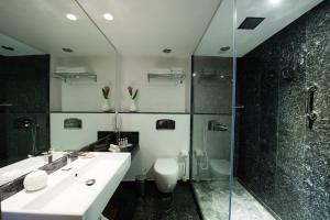 aquila atlantis hotel