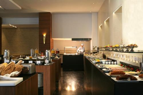 aquila atlantis hotel