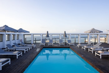 aquila atlantis hotel