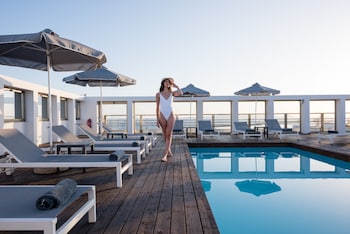 aquila atlantis hotel