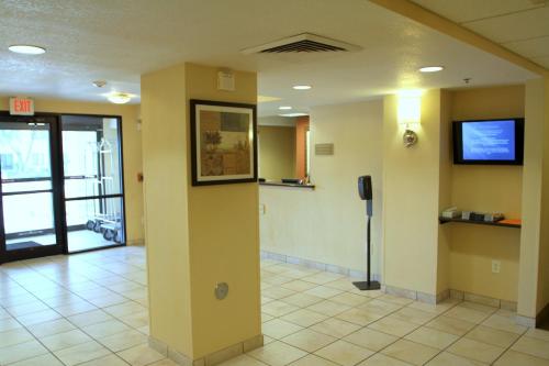 candlewood suites indianapolis downtown medical district by ihg