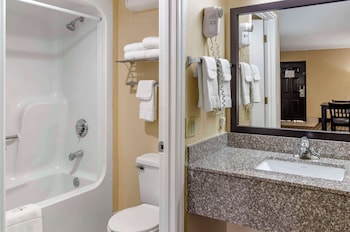 quality inn hillsville