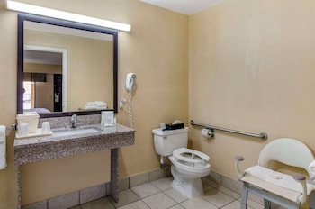 quality inn hillsville
