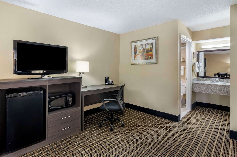 quality inn hillsville