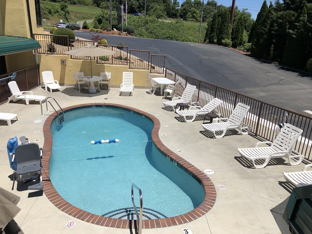 quality inn hillsville