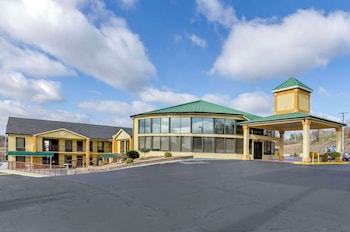 Quality Inn Hillsville,Dublin>>Draper,3 star
