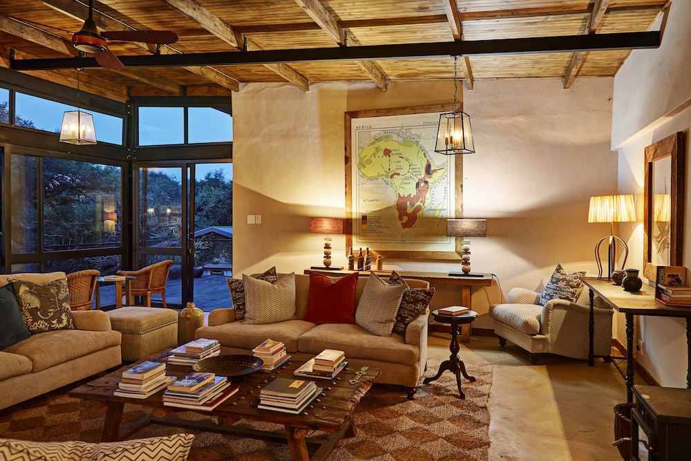 fugitives drift lodge