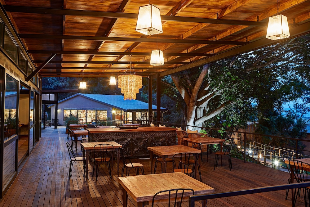 fugitives drift lodge