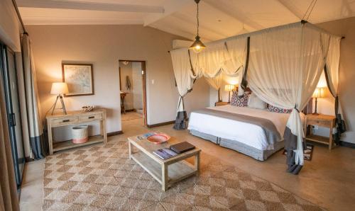 fugitives drift lodge