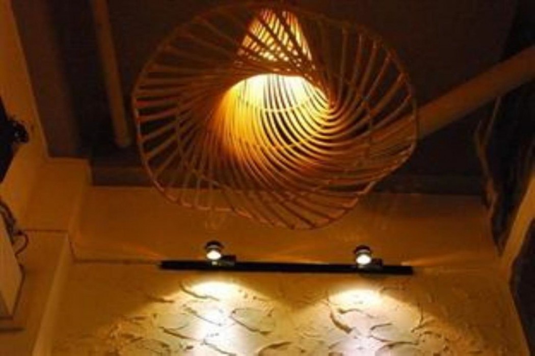 white house asoke sukhumvit 18