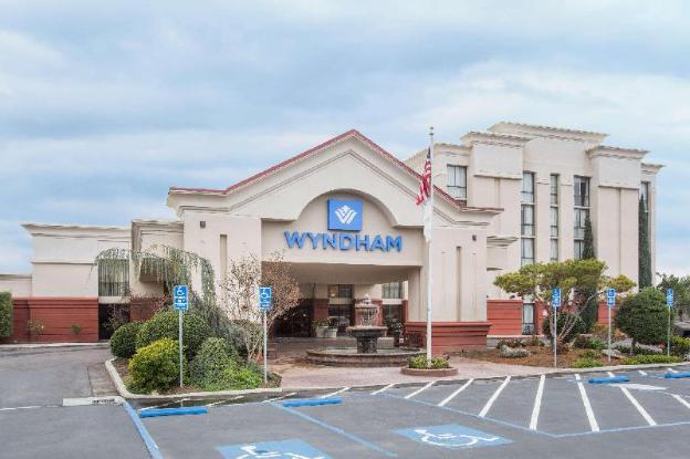 Wyndham Visalia