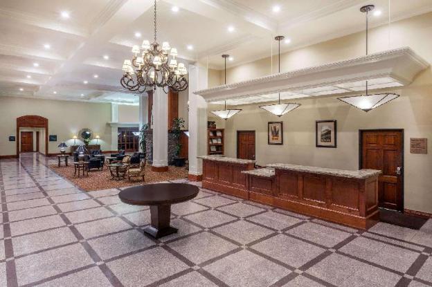 wyndham visalia