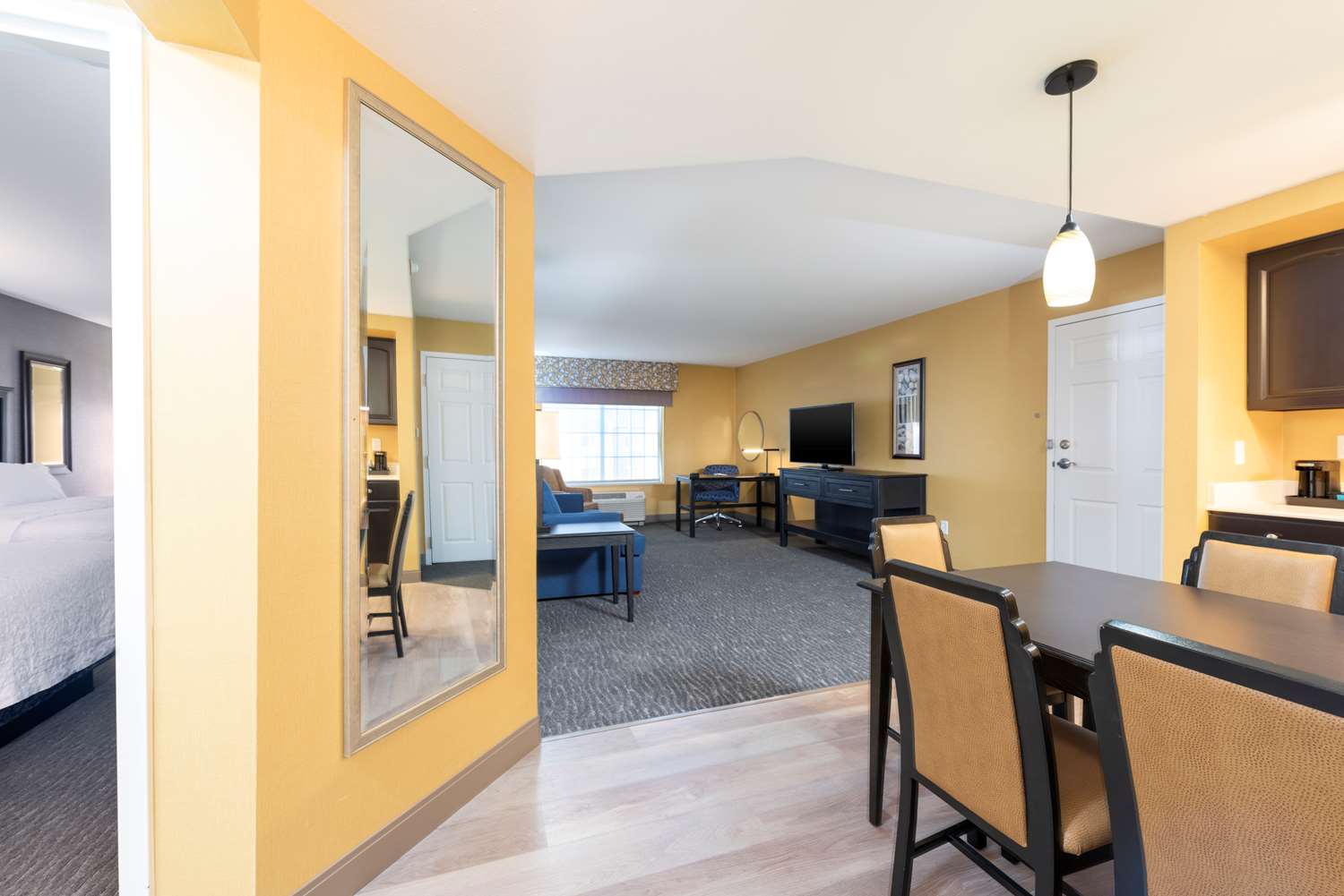 hampton inn holland