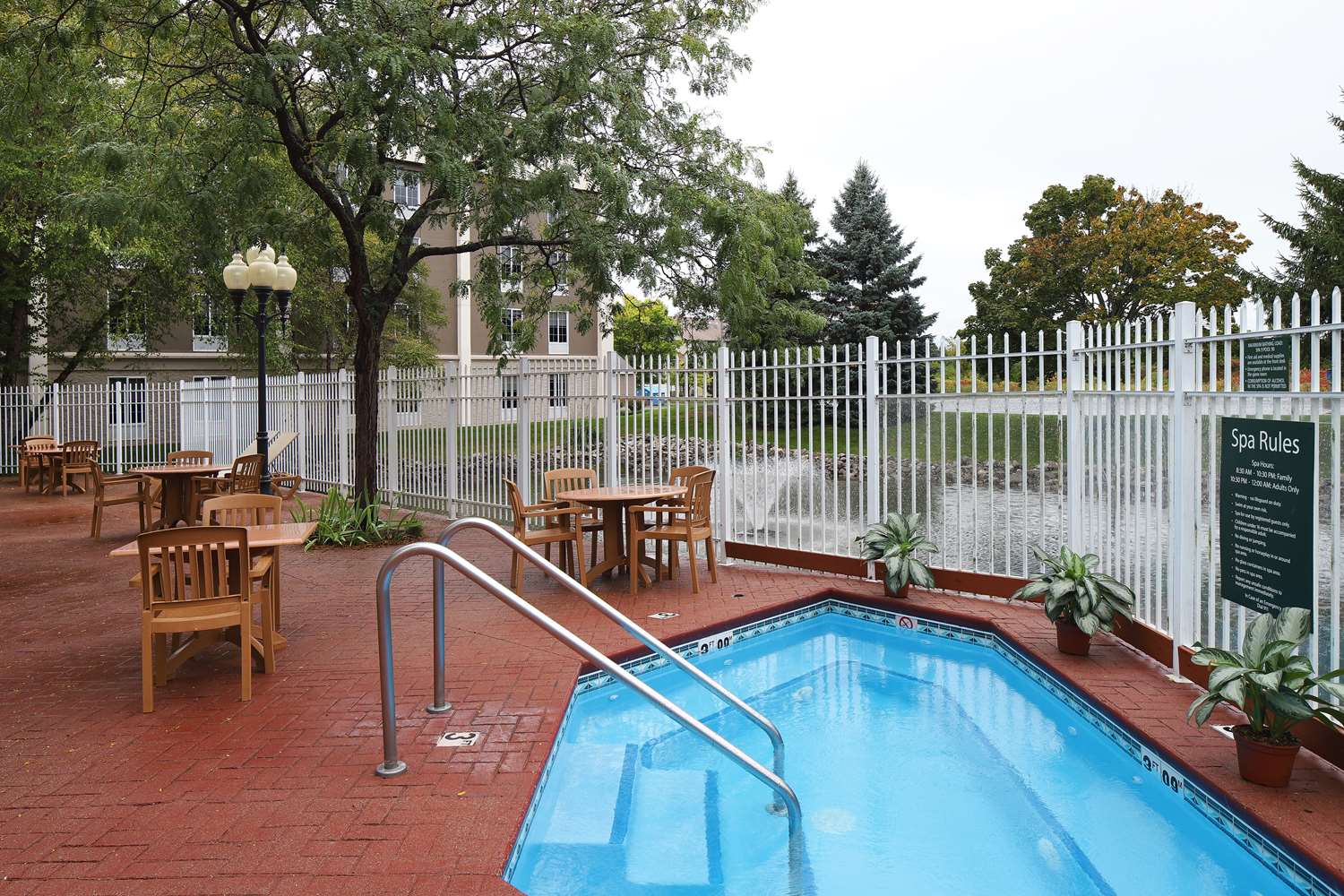 hampton inn holland