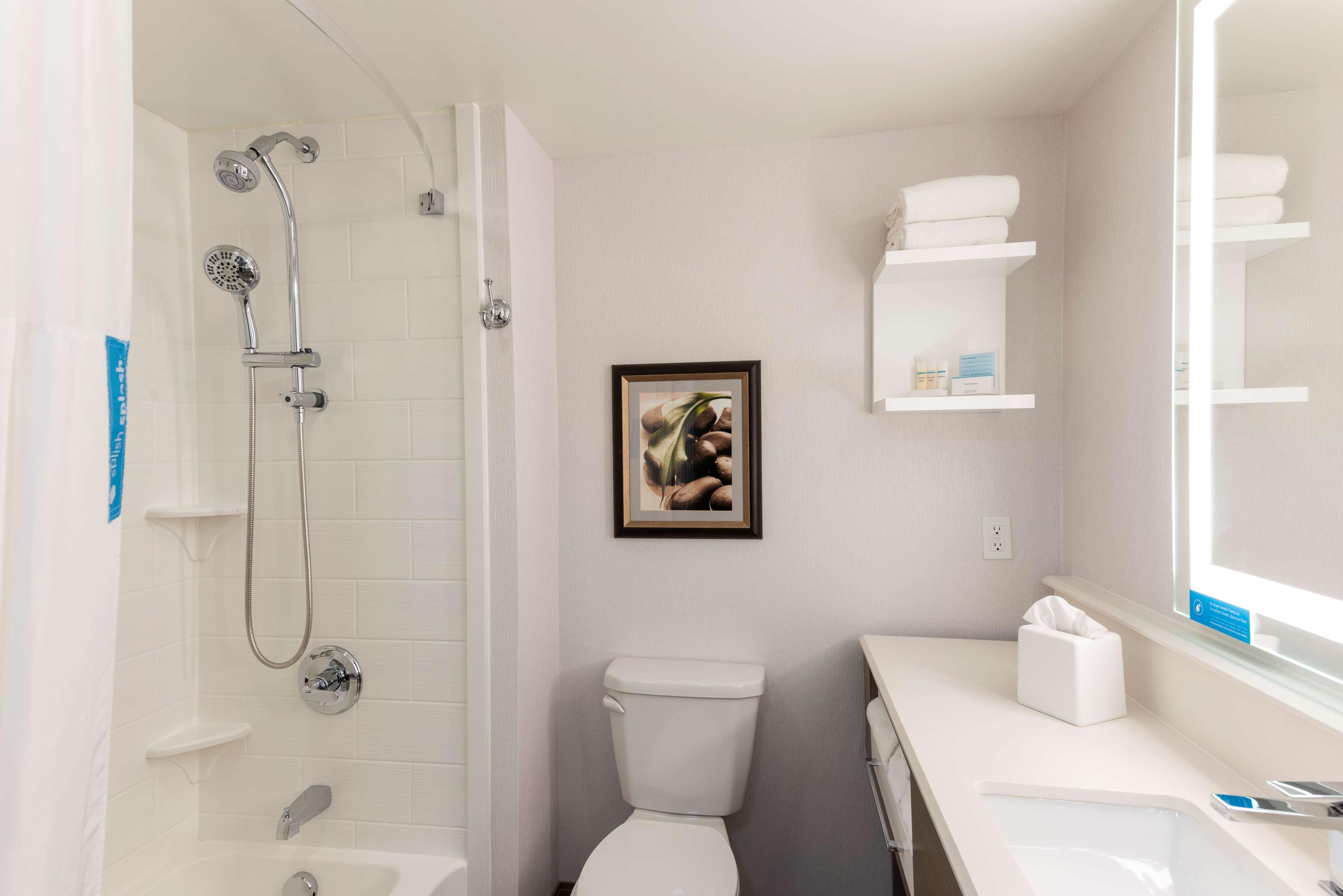 hampton inn holland