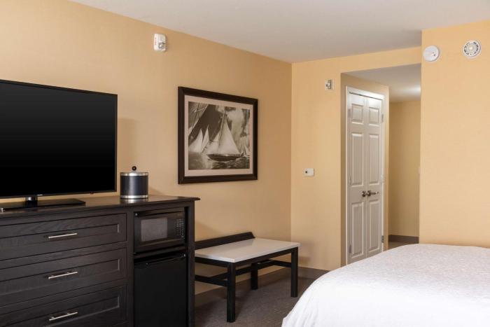 hampton inn holland