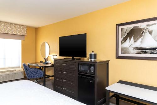 hampton inn holland