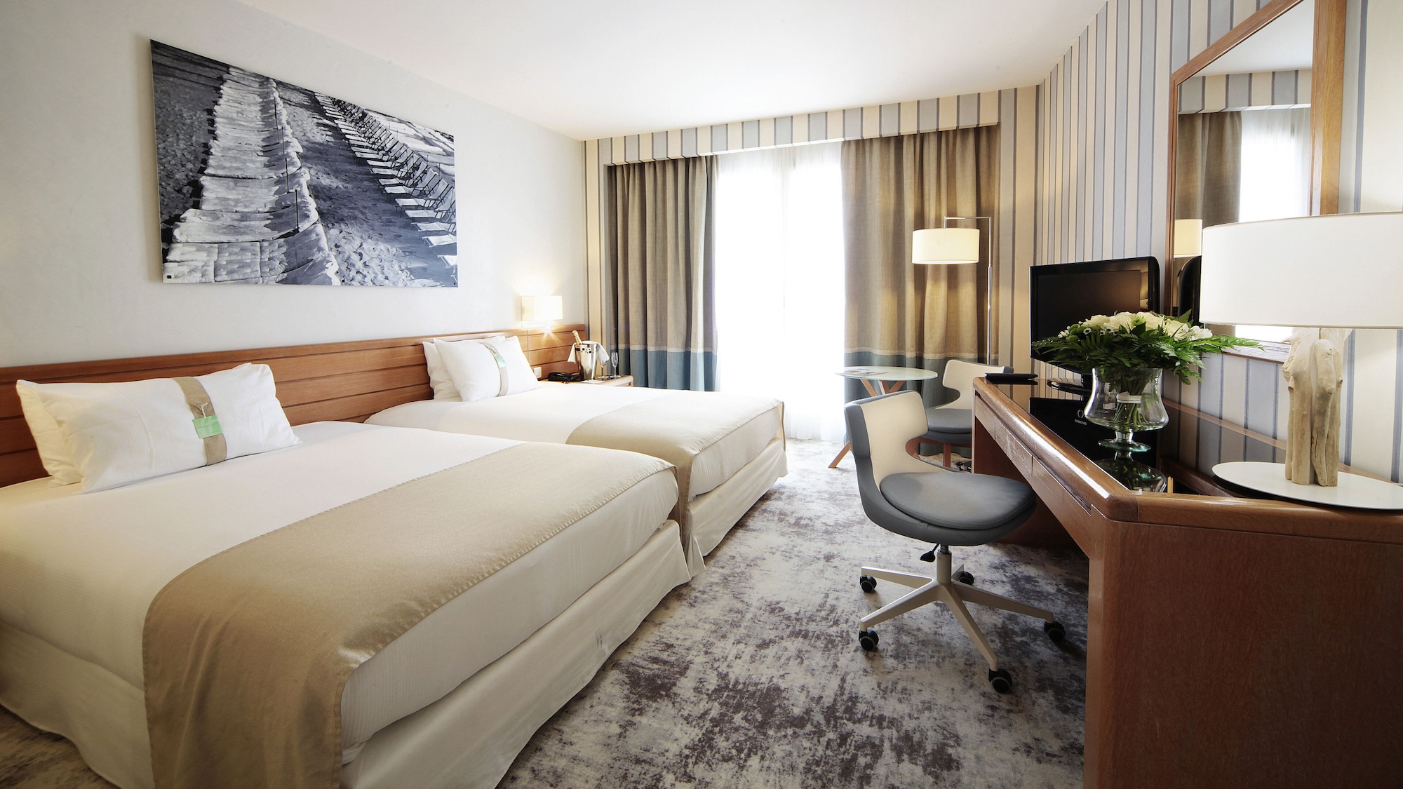 holiday inn nice port st laurent by ihg