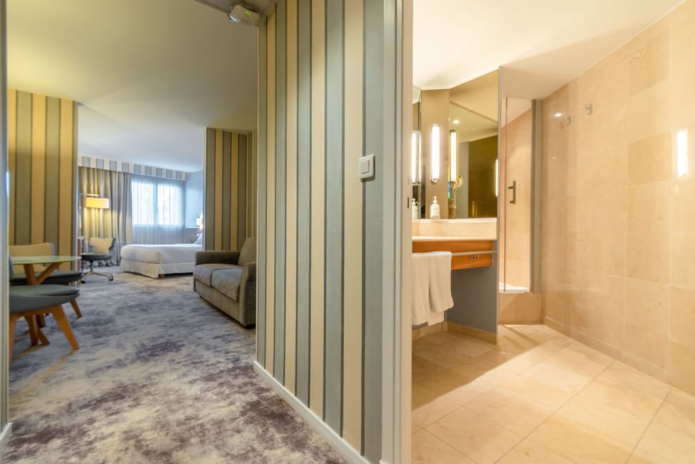 holiday inn nice port st laurent by ihg