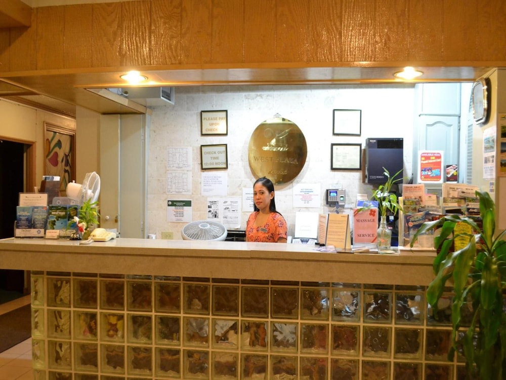 west plaza hotel desekel