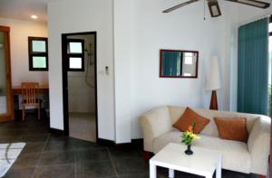 mango spa country club