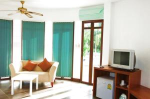 mango spa country club