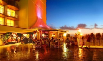 The Twin Fin Hotel,Oahu>>Honolulu,4 star
