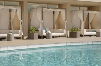 the twin fin hotel