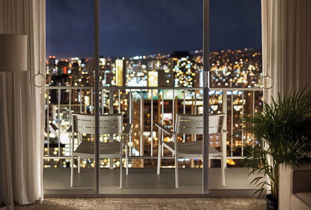 alohilani resort waikiki beach