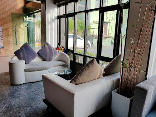 izen budget hotel and residences