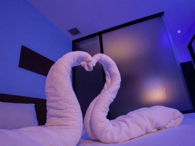 get link hip hua hin hotel