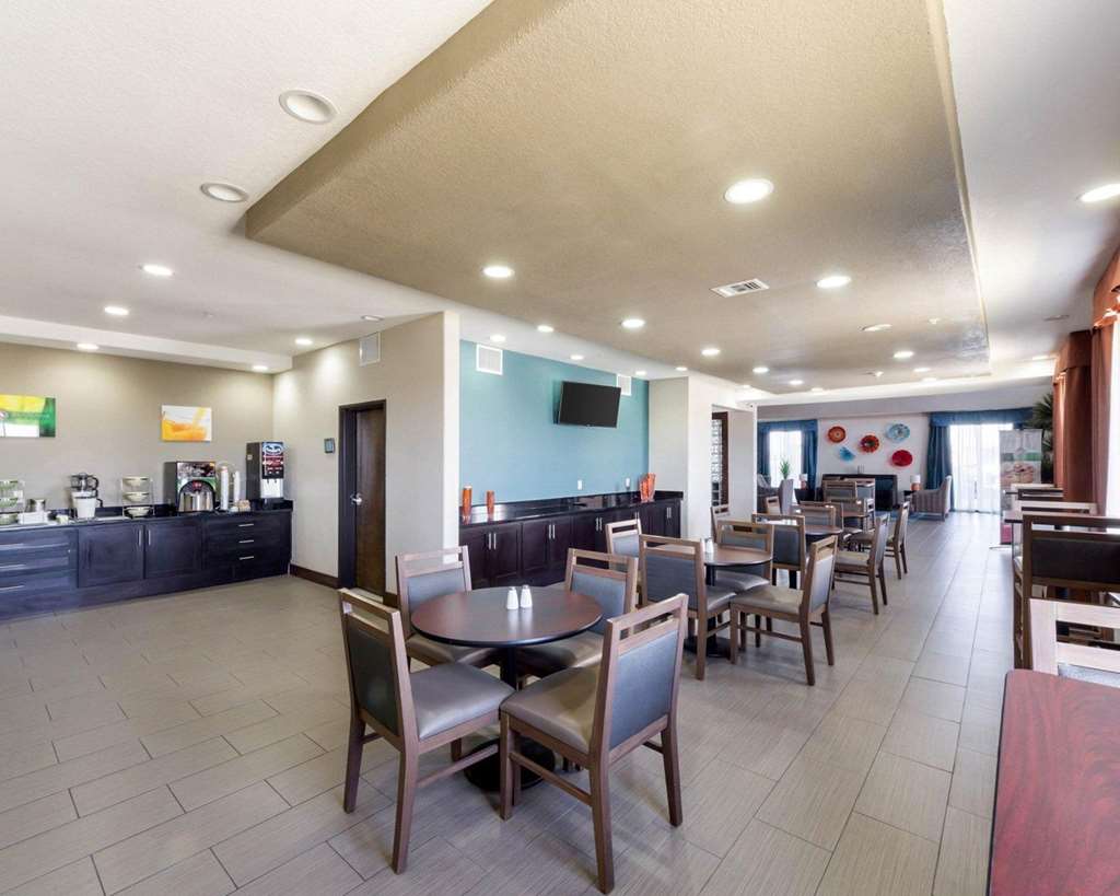 quality inn and suites victoria east