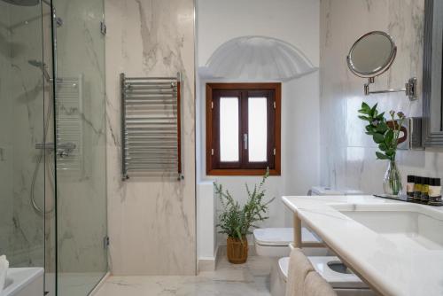 hotel hospes palacio de arenales and spa