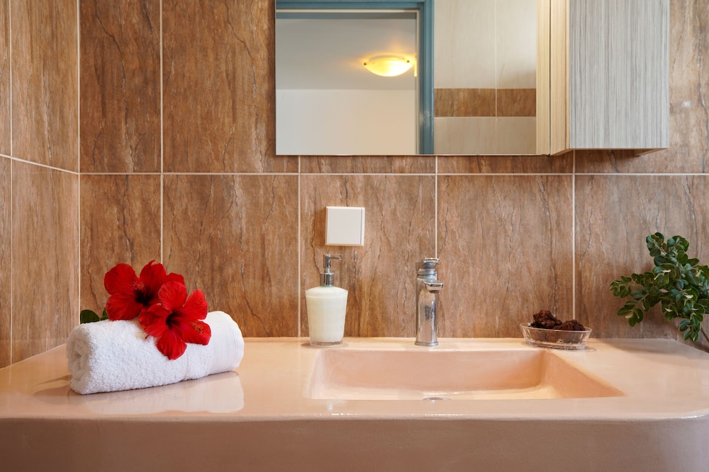 athiri santorini hotel