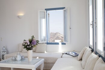 athiri santorini hotel