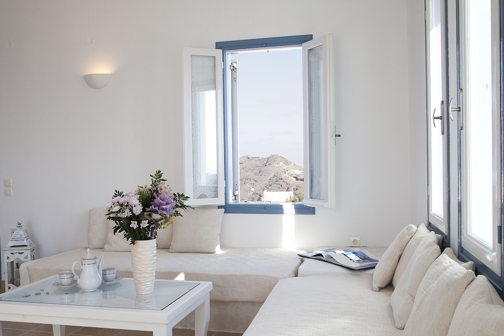 athiri santorini hotel