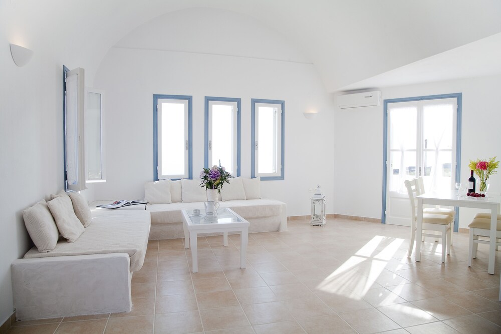 athiri santorini hotel