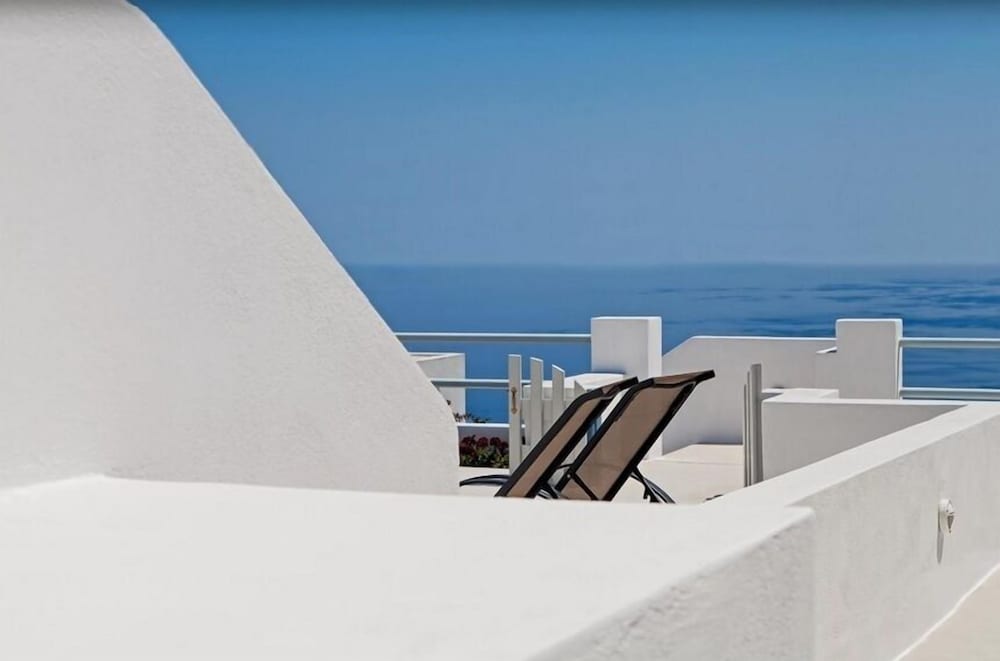 athiri santorini hotel