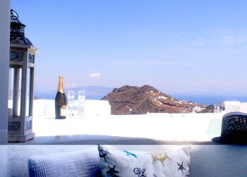 athiri santorini hotel