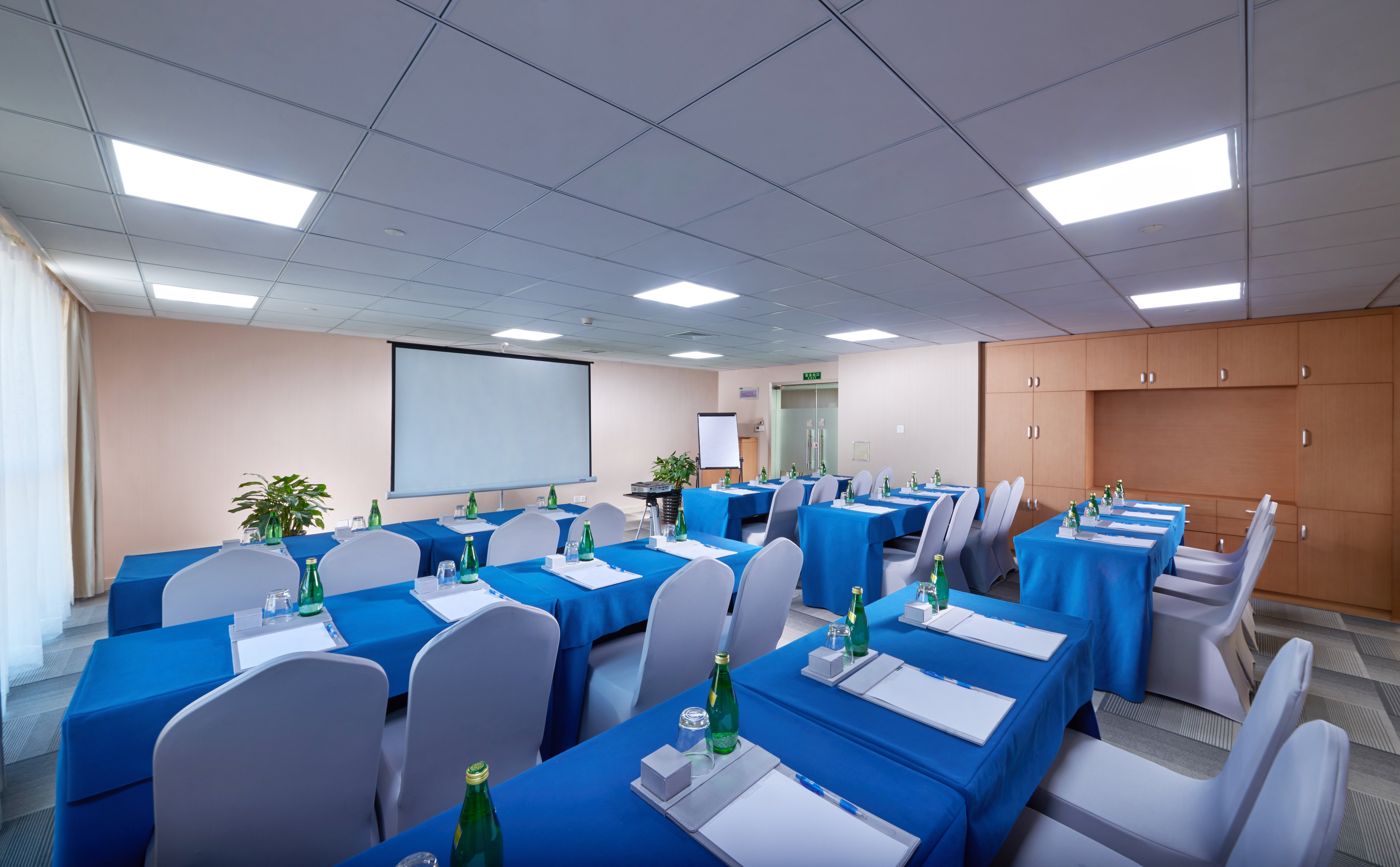 holiday inn express shanghai jiading industry park by ihg