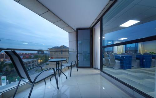holiday inn express shanghai jiading industry park by ihg