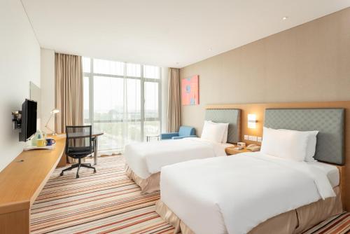holiday inn express shanghai jiading industry park by ihg
