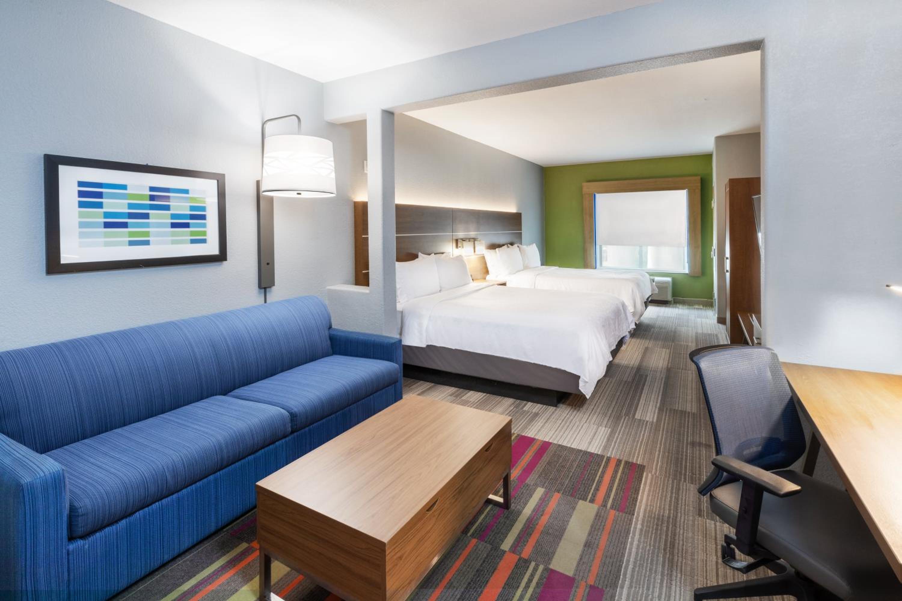 holiday inn express and suites hutto