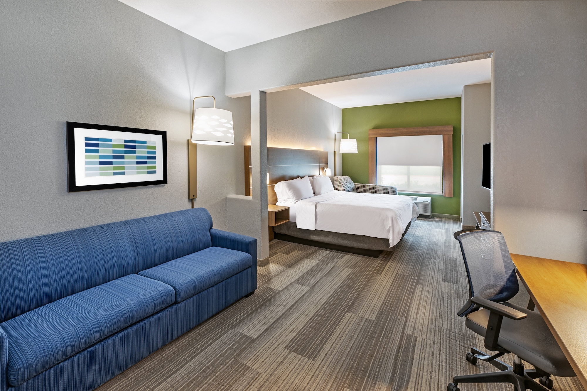 holiday inn express and suites hutto