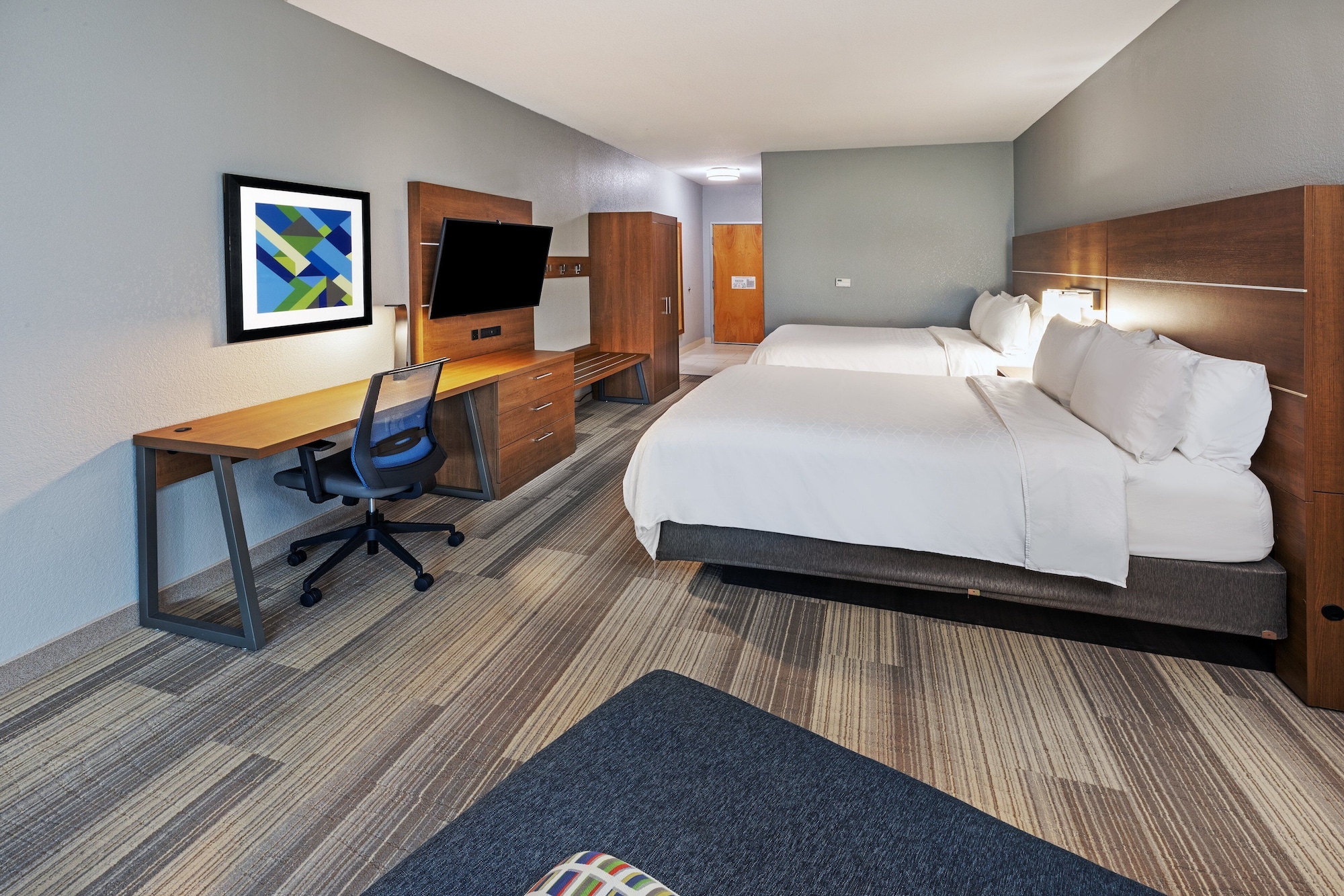 holiday inn express and suites hutto