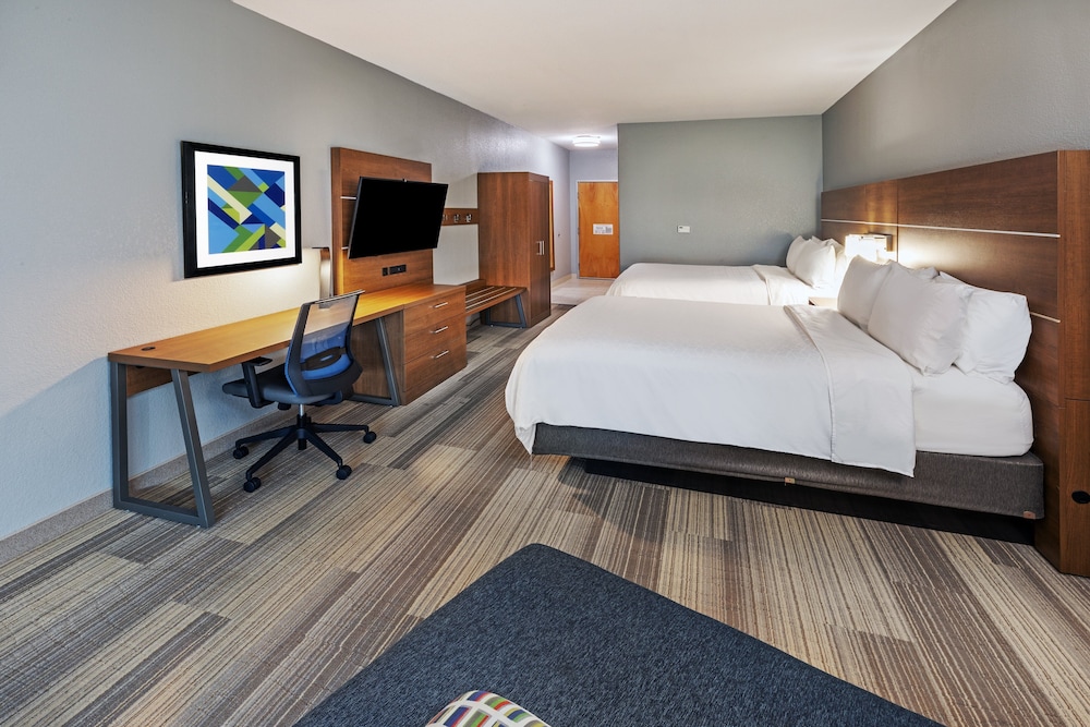 holiday inn express and suites hutto
