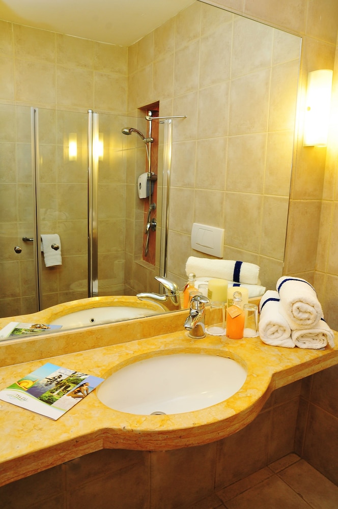 ein gedi kibbutz hotel