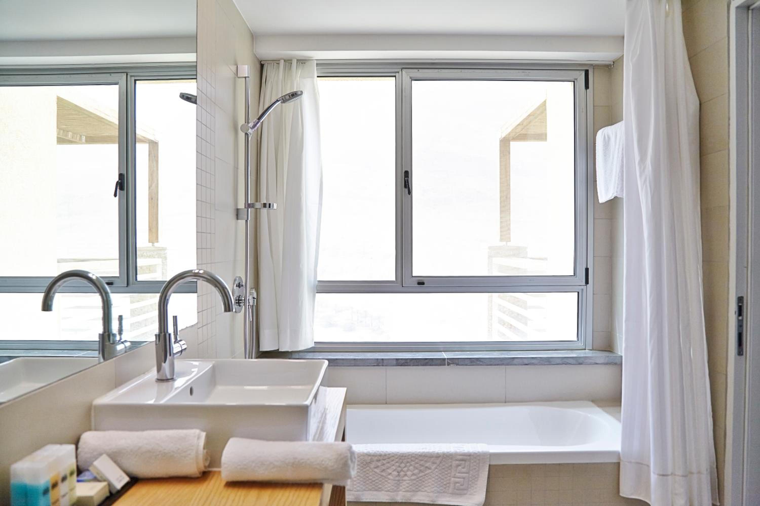 ein gedi kibbutz hotel